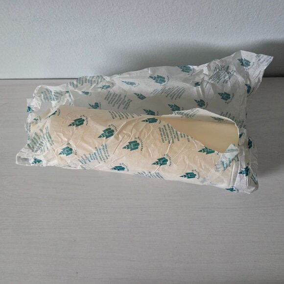 Vintage Retired PartyLite Gardenia White Bell Top Pillar Candle S3910 New OpenBX - Picture 7 of 11